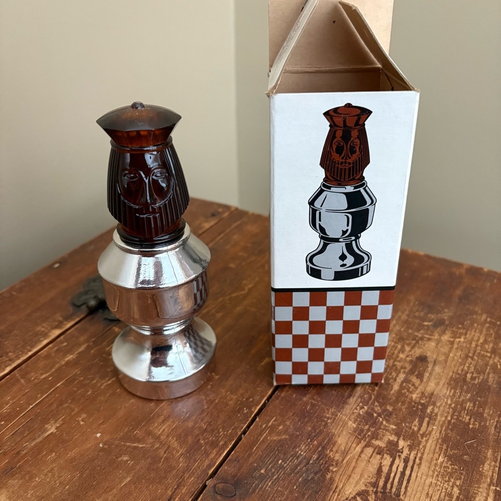 💚Avon Vintage The King II Chess Piece Bottle